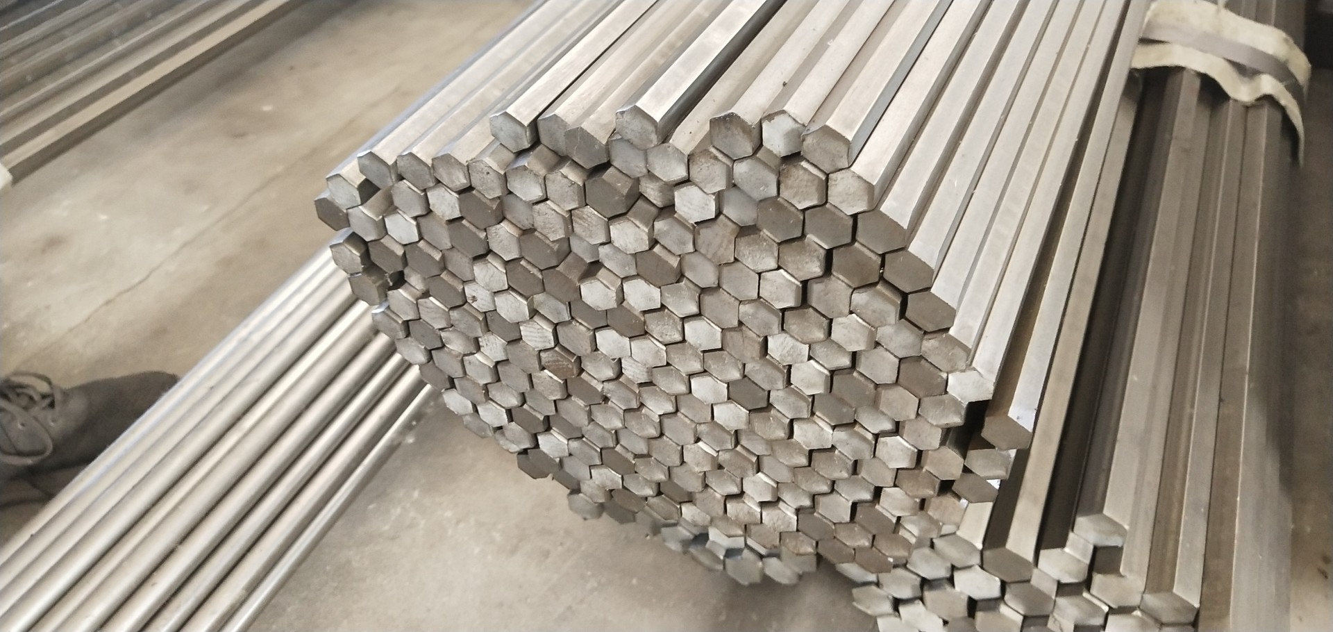 42CrMo (SCM440 相当品) 六角棒の商品イメージ