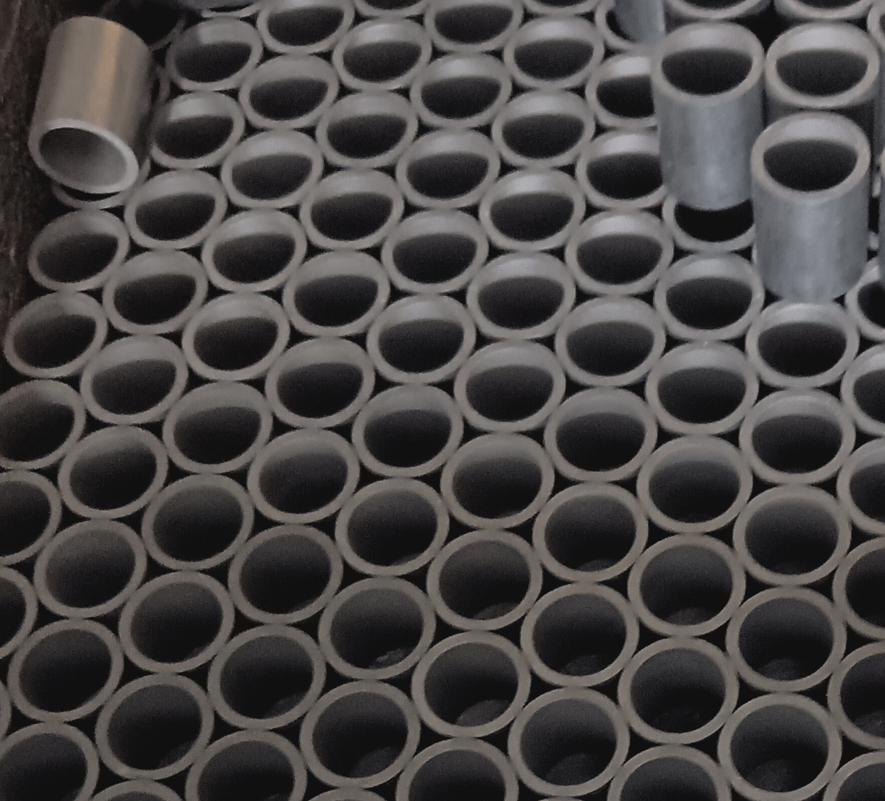 euz高純度黒鉛 丸パイプの商品イメージ