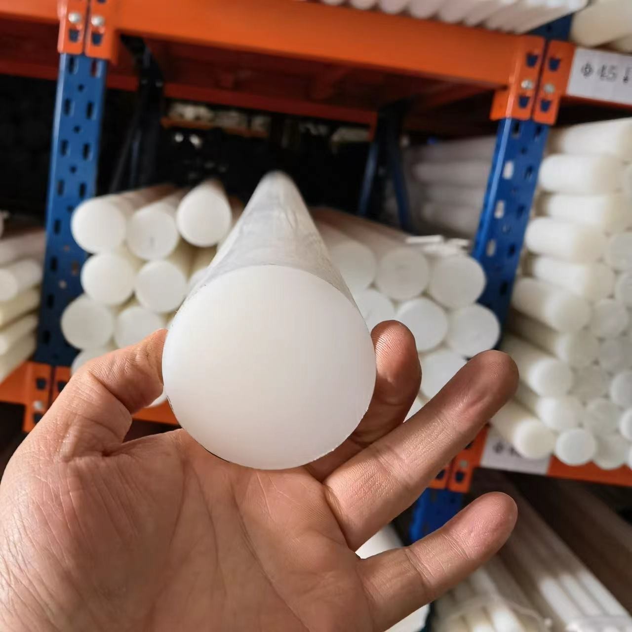 樹脂 丸棒 PVDF白の商品イメージ