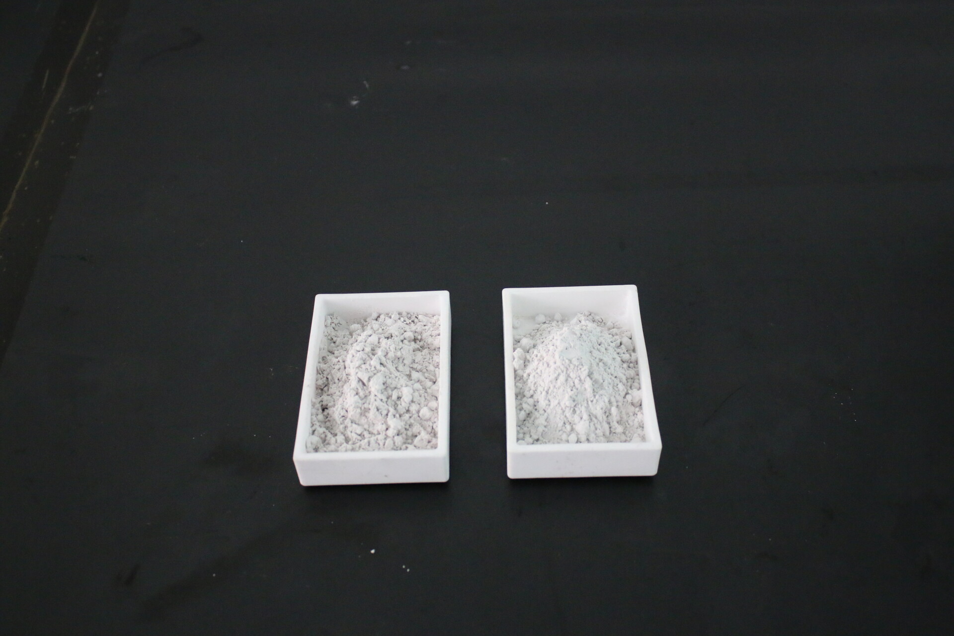 窒化アルミニウム粉末Bの商品イメージ